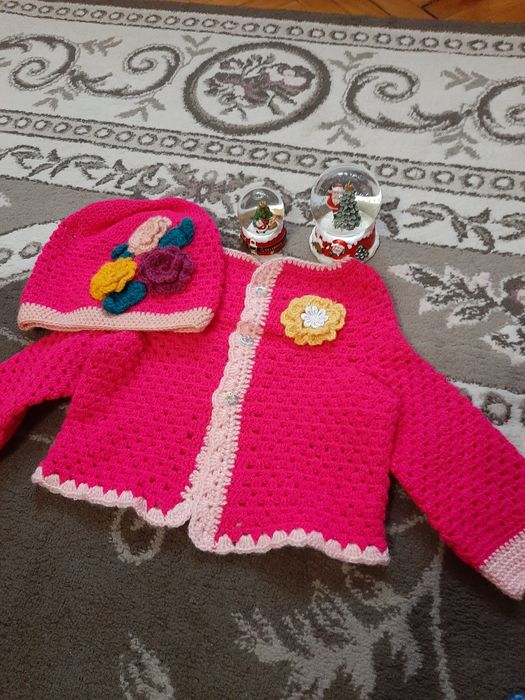 Cardigan fete și căciuliță