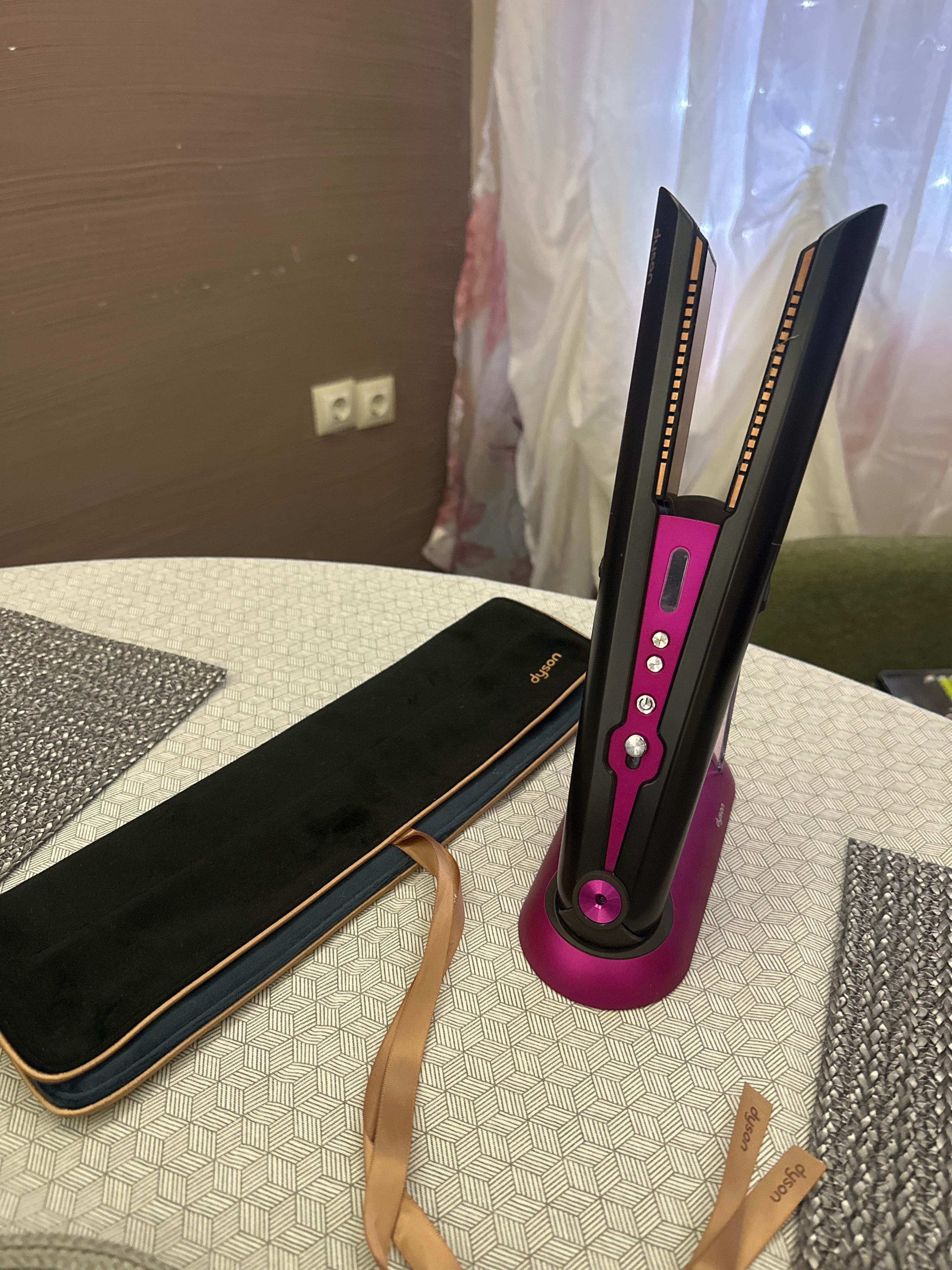 Преса Dyson Coral limit edition