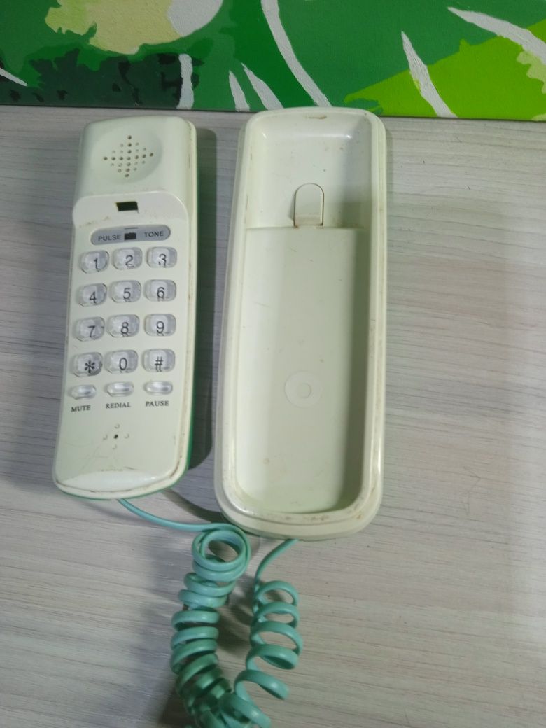 Продам удобный проводной телефон