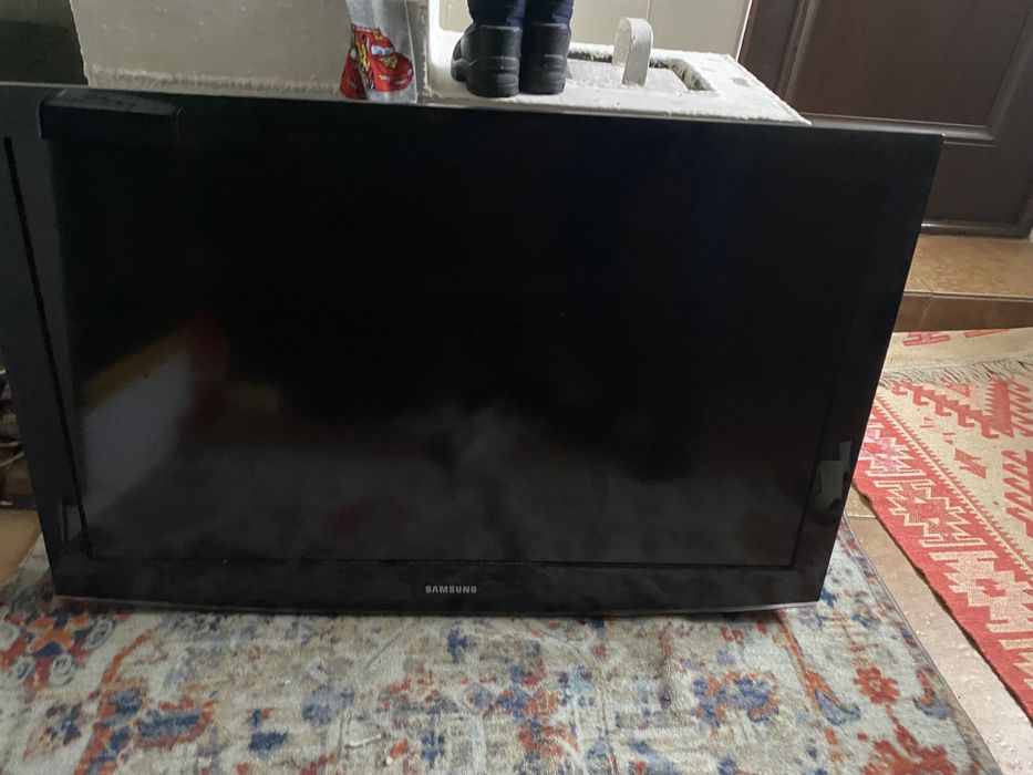 Продам телевизор Самсунг