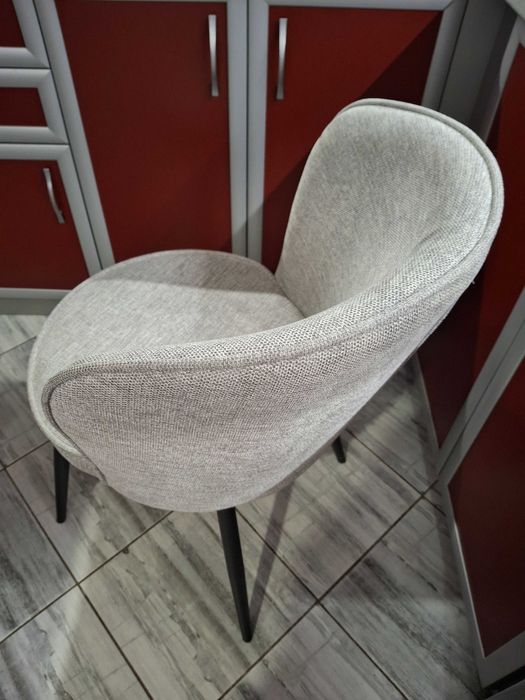 Трапезни столове