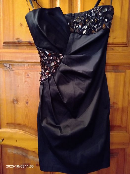 Короткое вечернее платье