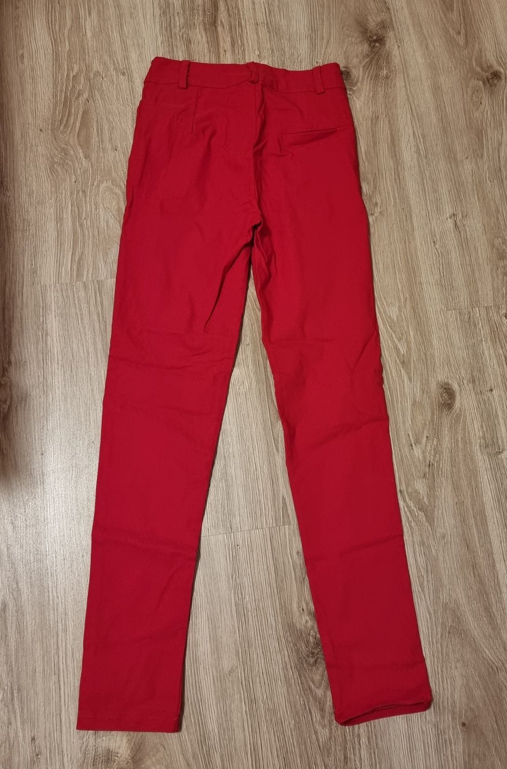 Дамски червен панталон