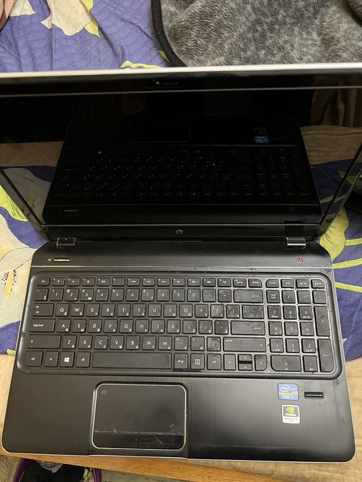 Продам ноутбук на запчасти