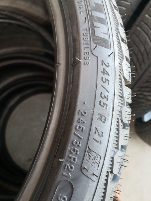245 35 21 цола нови гуми Michelin