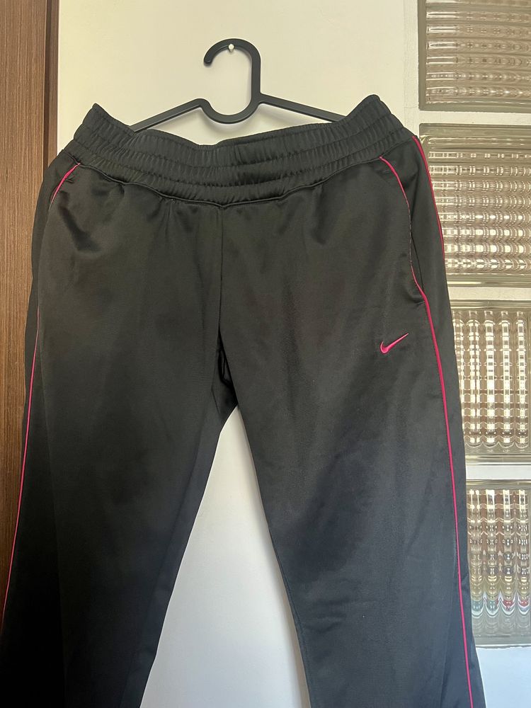 Nike negri pantaloni sport sala XS S noi eticheta