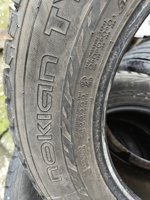 215 65 17" Зимни гуми 9мм грайфер