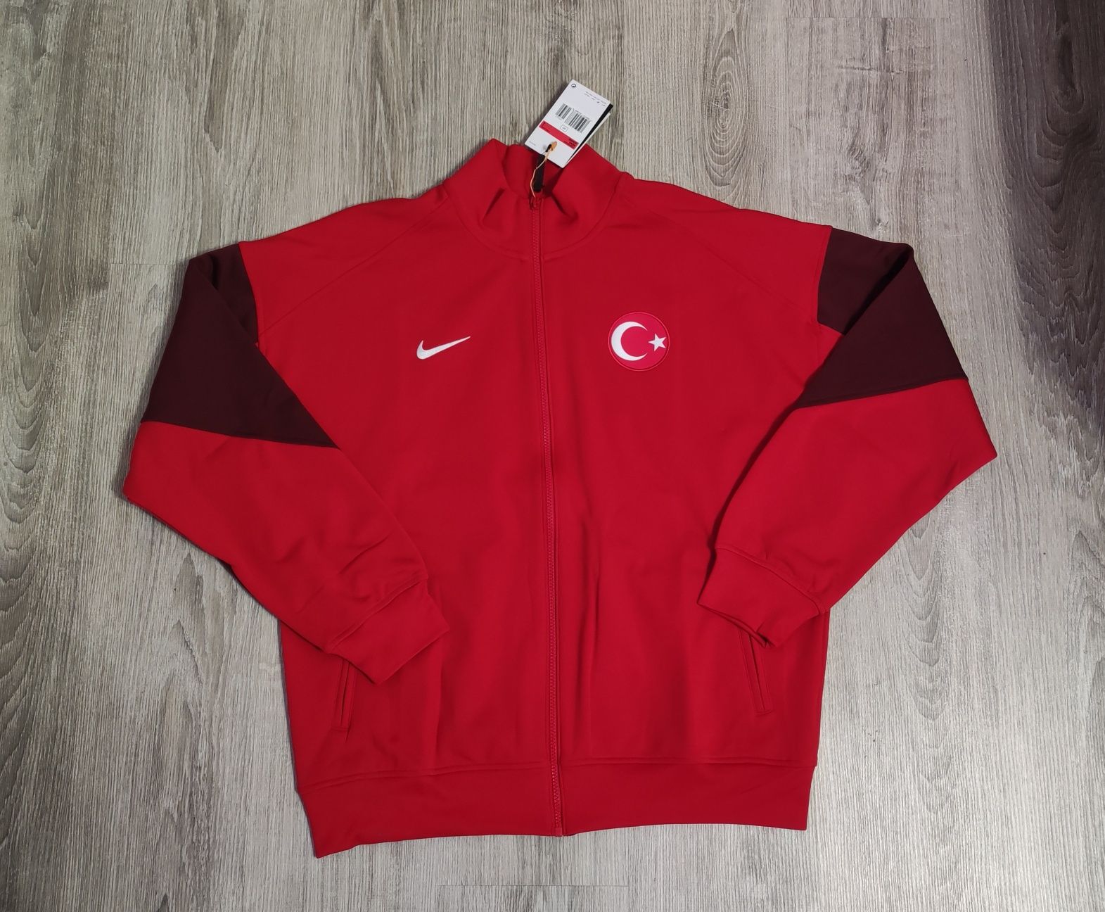 Nike x Turkey L size Оригинално спортно горнище на Турция