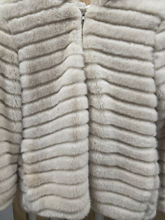 Дамско пухкаво палто