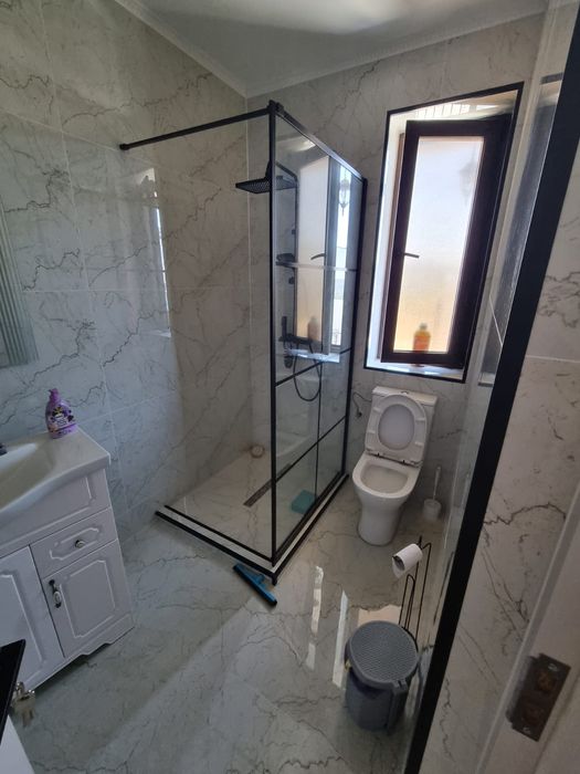Casă 4 camere de vânzare