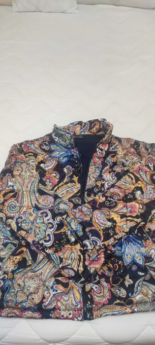 Цветно дамско якенце, подходящо за есента и зимата