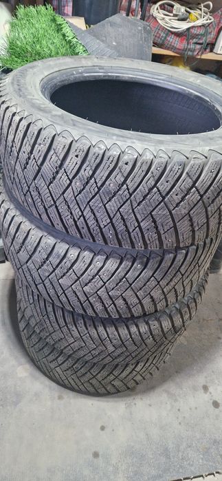 Зимние шины 255/55R18
