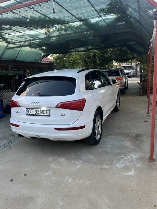 Audi Q5 S-line 2.0 TDI