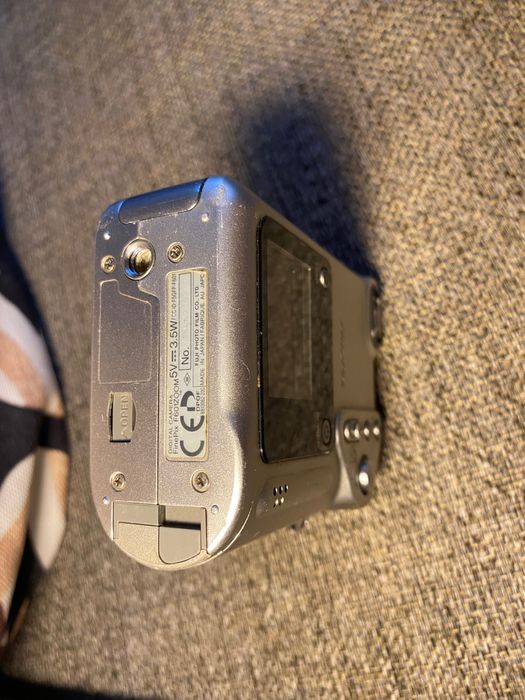 Aparat foto Fujifilm FinePix F601 Zoom