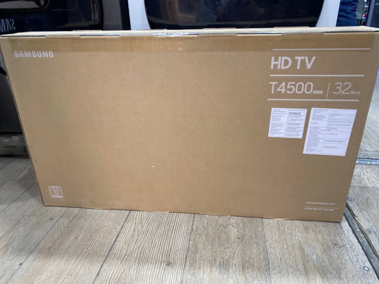 Скидка Телевизор Samsung smart tv Vietnam T4500 32