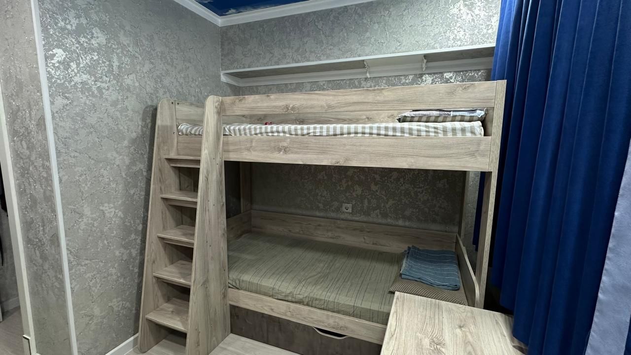 Продам двухъярусную кровать