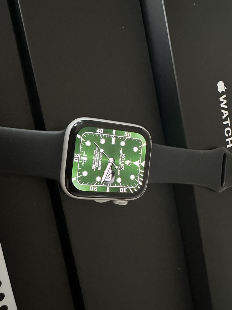 Apple Watch SE 44mm, 32Gb Nike Modell, GPS,LTE, ca nou.