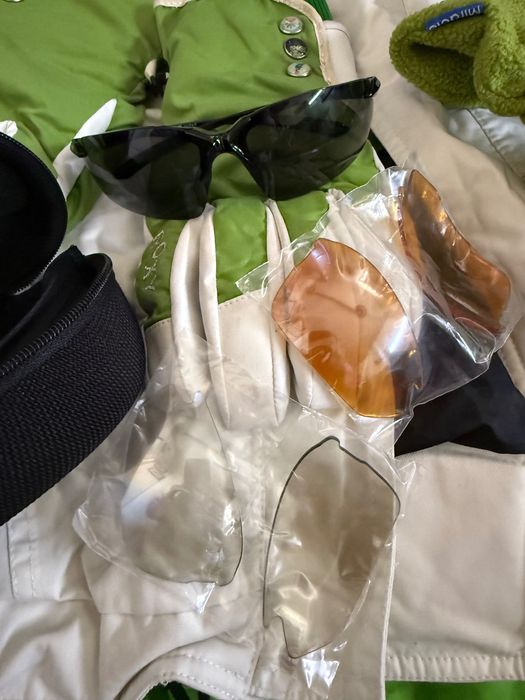 Ски екип Diel .Яке,долно,ръкавици ,лента за коса и очила