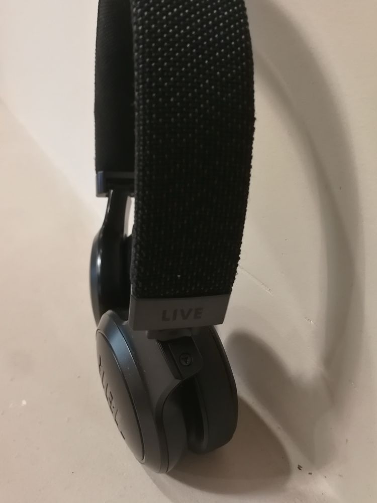 Слушалки JBL - Live 400 BT, черни bluetooth НОВО