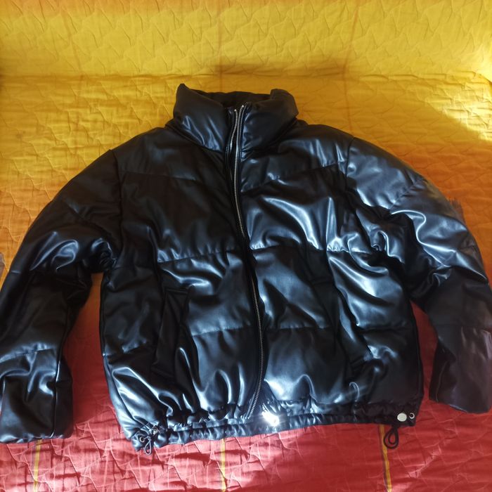 Зимно дамско кожено яке HM