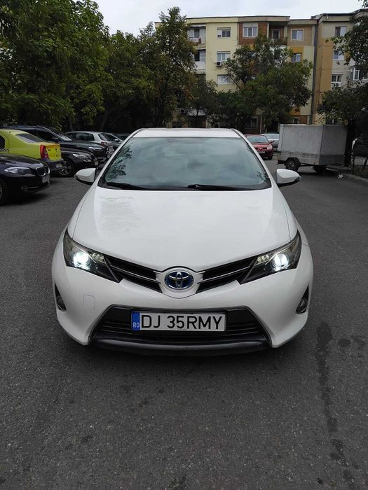 Toyota Auris Hybrid