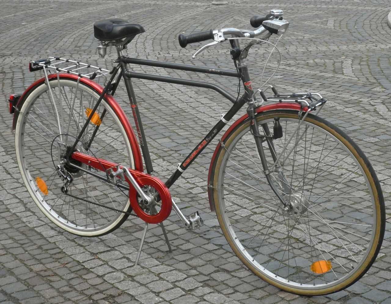 Bicicleta uriasa cu roti de 30 de inch