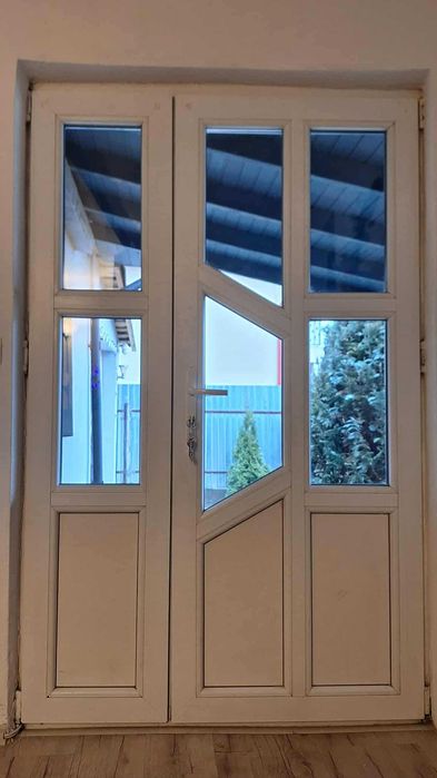 Ușă intrare termopan