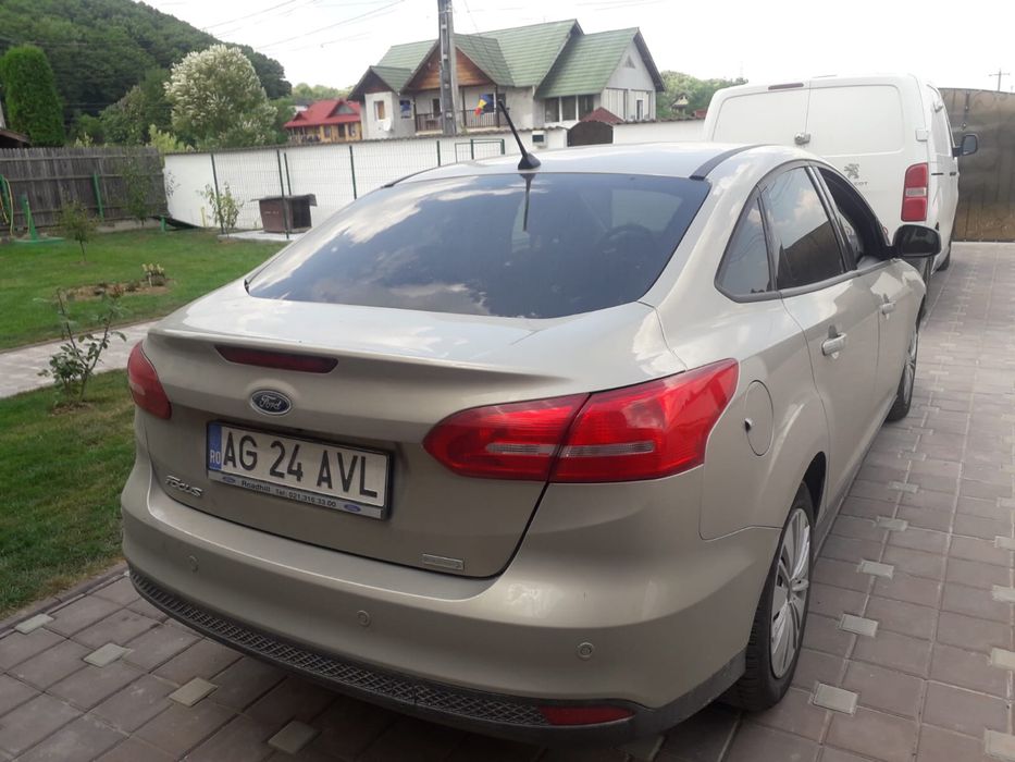 Ford focus  sedan