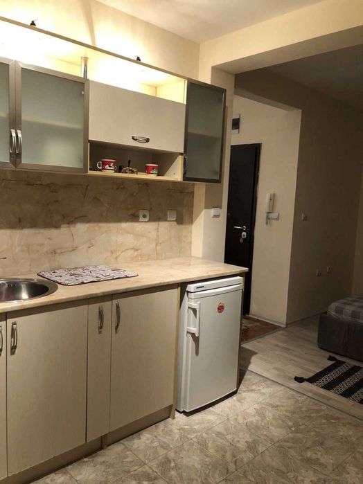 Дава се под наем Едностаен апартамент в Пловдив, Кършияка - 40 кв.м за 250 € - Снимка #1