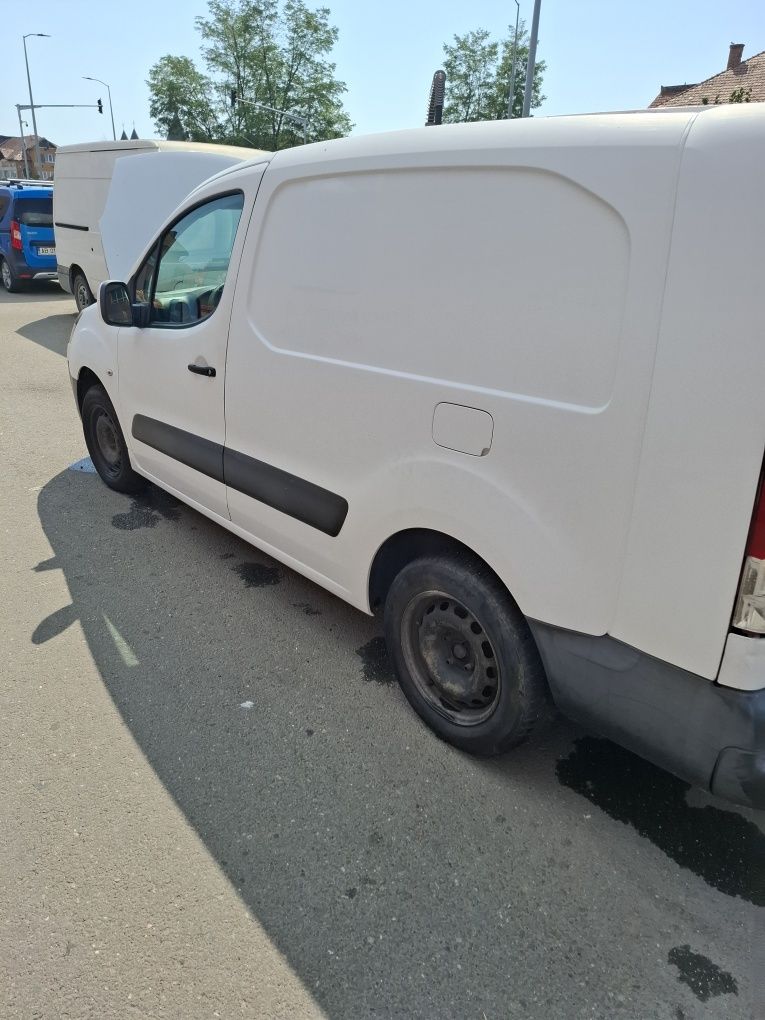 Vînd Citroen Berlingo  anu 2011 în stare  foarte  bună  de funcționare