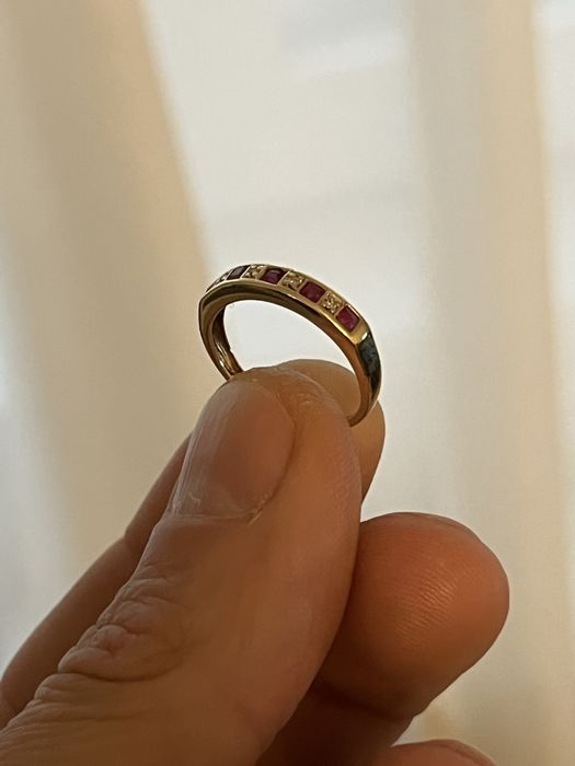 Inel aur 9k diamante si rubine certificat autenticitate