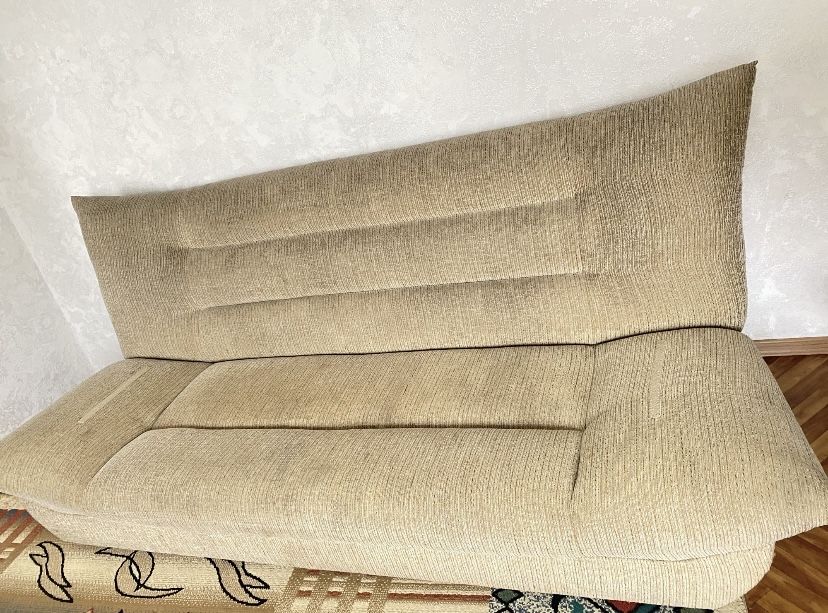 Продам диван с креслами