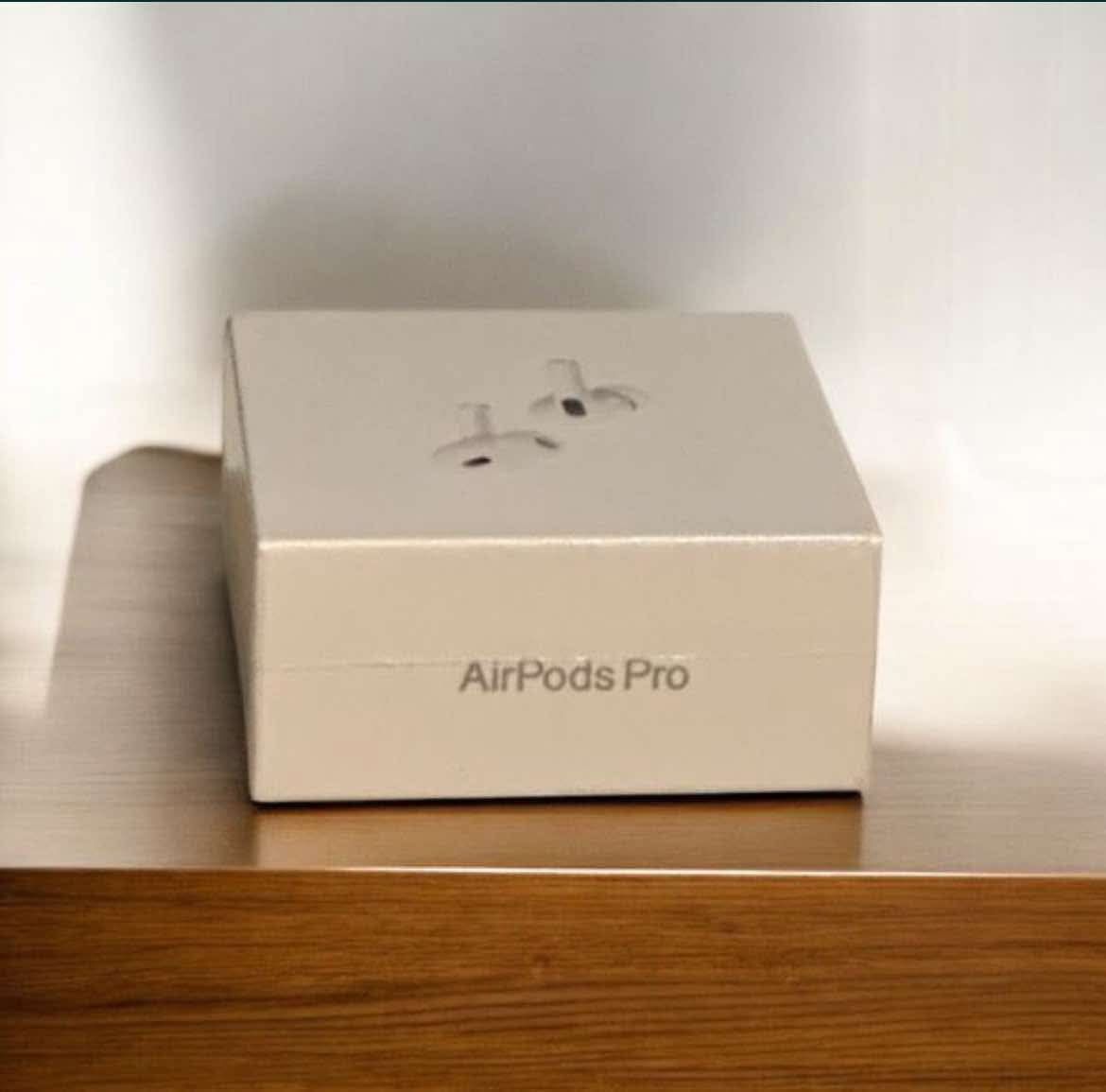 Airpods Pro 2 НЕотваряни с фактура