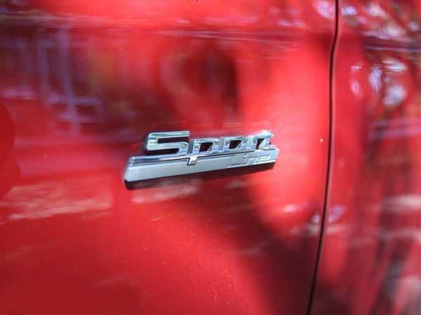 Embleme Luxury line, Sport line pentru aripa BMW