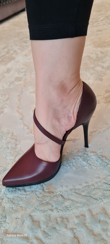 Pantofi piele naturala grena toc inalt m37