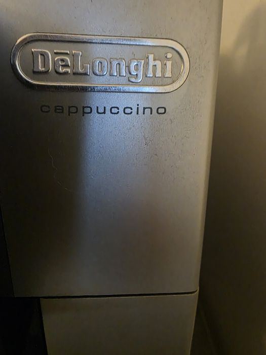 Aparat cafea DeLonghi capuccino