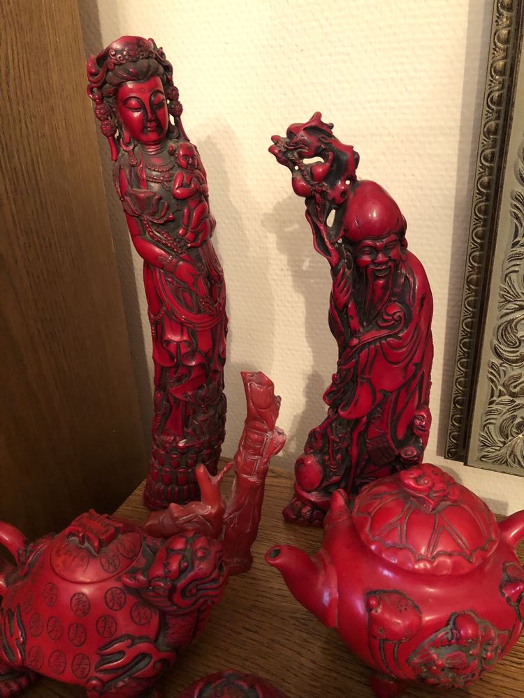 Старинные китайские предметы резной киновари красный лак