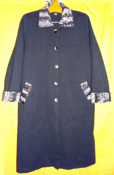 Пальто осенне-весеннее, размер 56-58