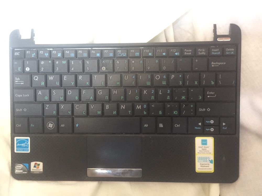 Продавам на части Netbook Eee PC1001PXD