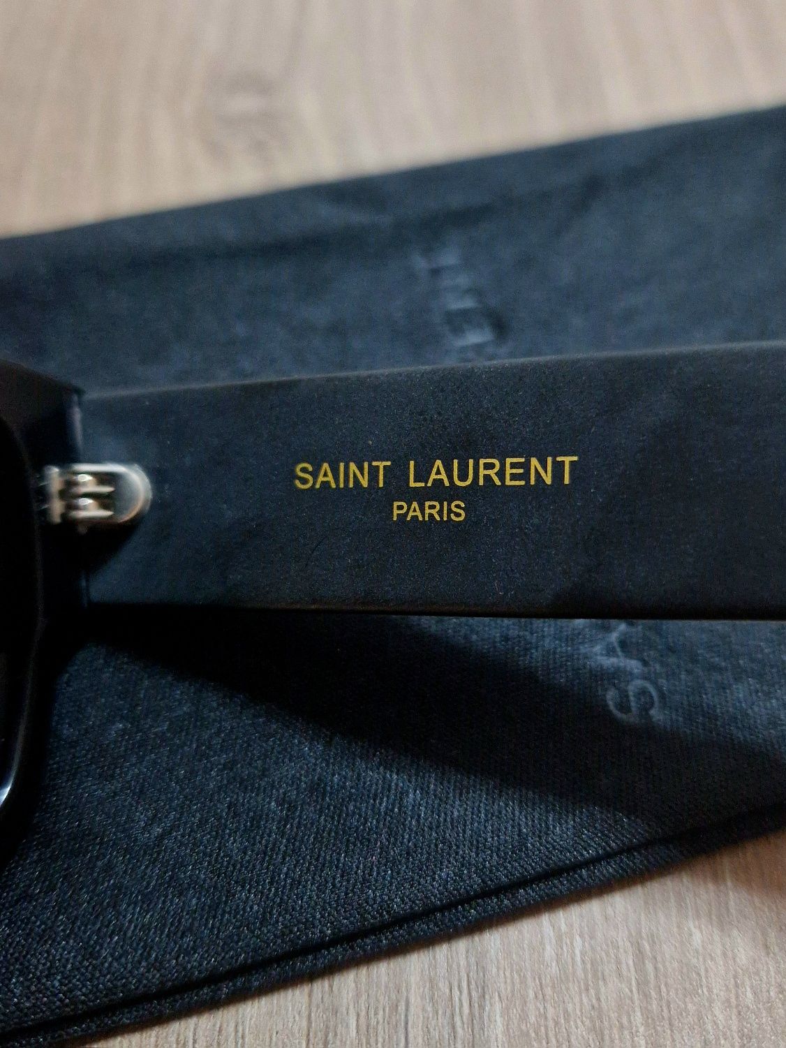YSL слънчеви очила - Yves Saint Laurent