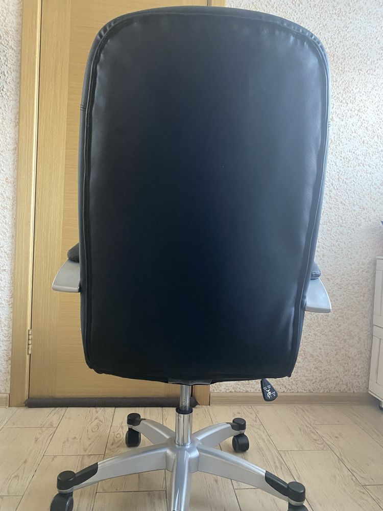 Кресло стул офисное