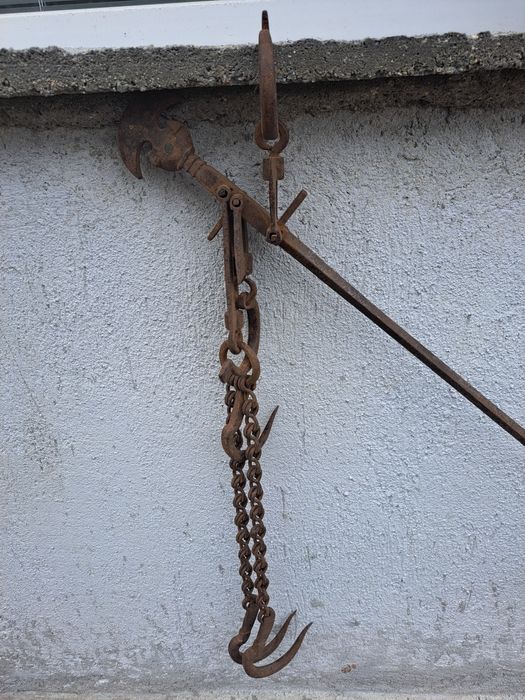 Старинна везна в добро състояние