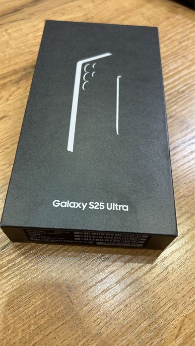 Смартфон Samsung Galaxy S25 Ultra 5G 12 ГБ/1024 ГБ серебристый