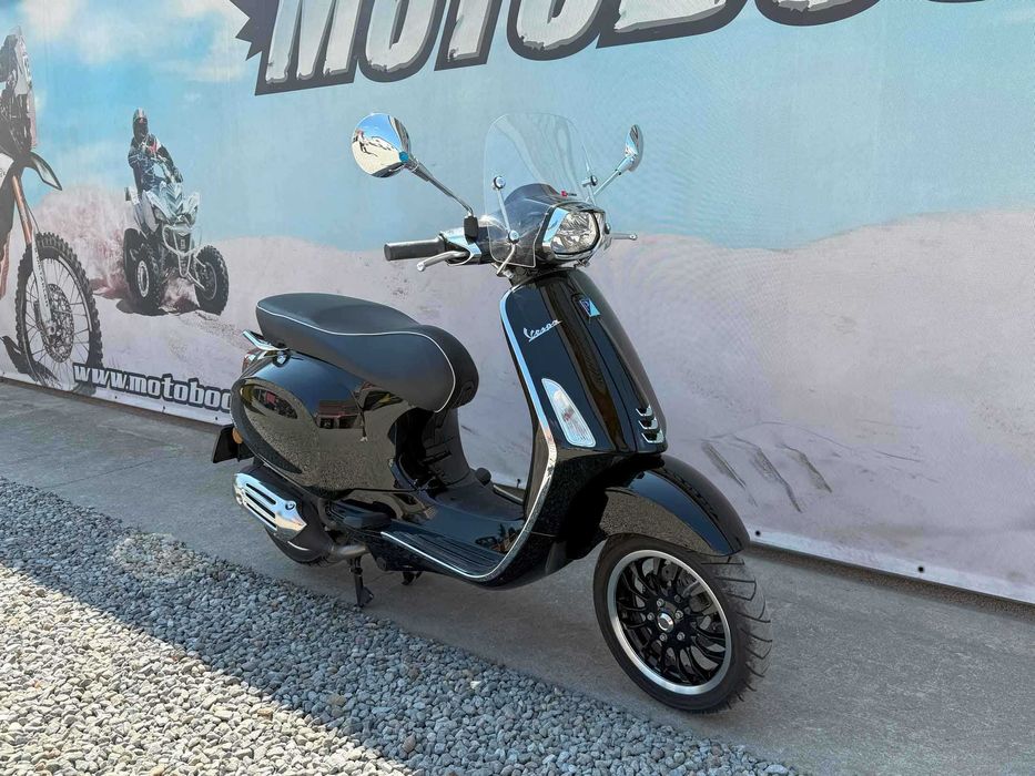 Scuter Vespa Sprint 50 Second 2023