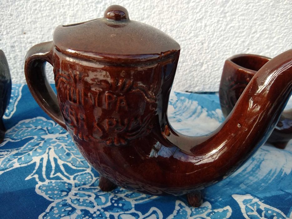 Комплект керамични чаши, канички
