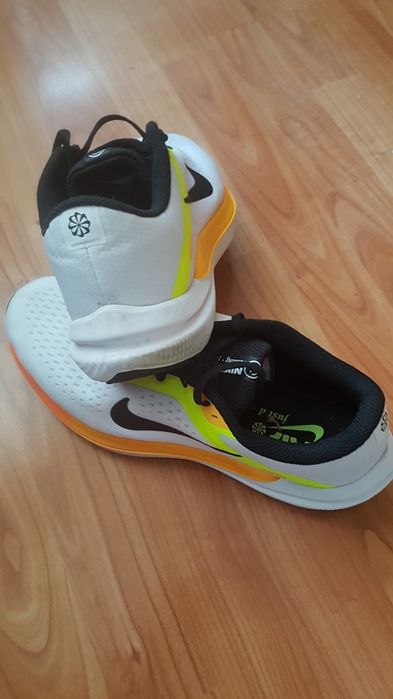 Мъжки  маратонки размер 43. Оригинални.