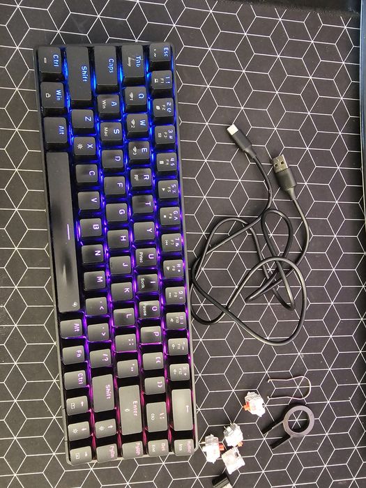 Tastatura Wireless Zenkabeat cu accesorii