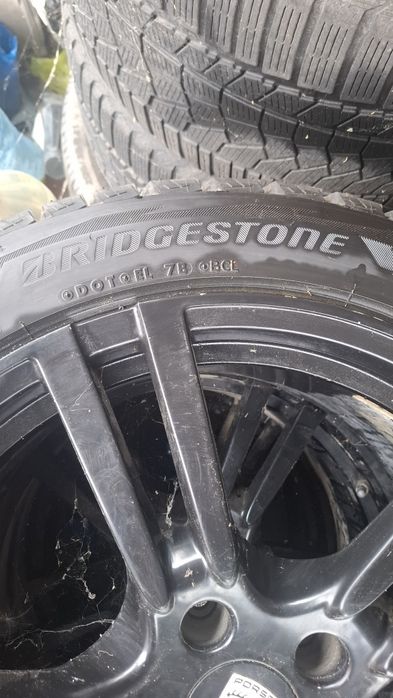 Зимни BRIDGESTONE 275 45 20 DOT 0823