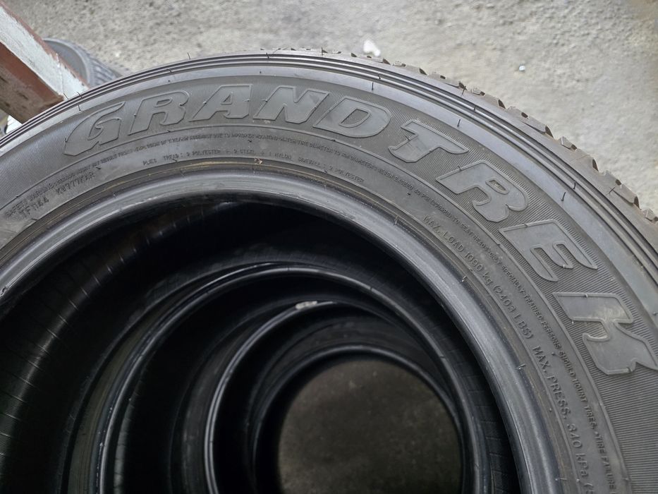 4бр Летни гуми 245 65 17 - Dunlop