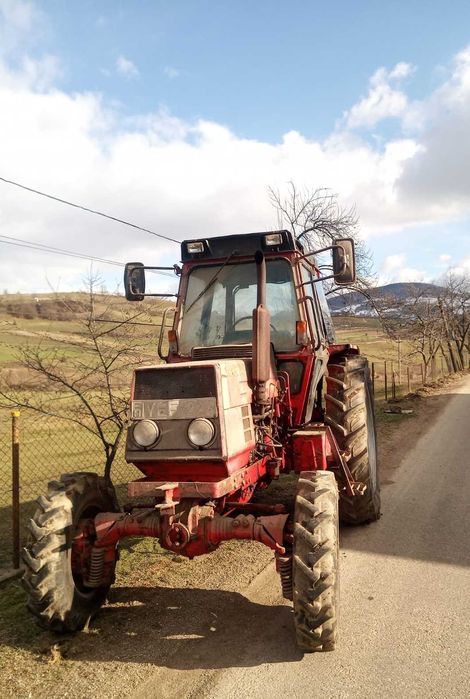 Vand Tractor Belarus cu remorca